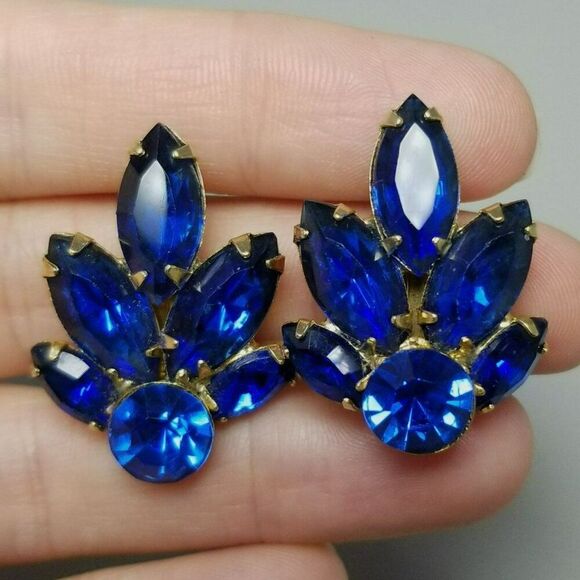Vintage Blue Marquise Shape Rhinestone Clip On Earrings, Prong Set Gold Tone - Picture 1 of 6